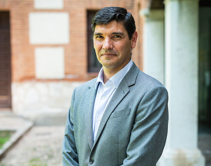 Dr. D. David Valadés Cerrato Dr. D. David Valadés Cerrato